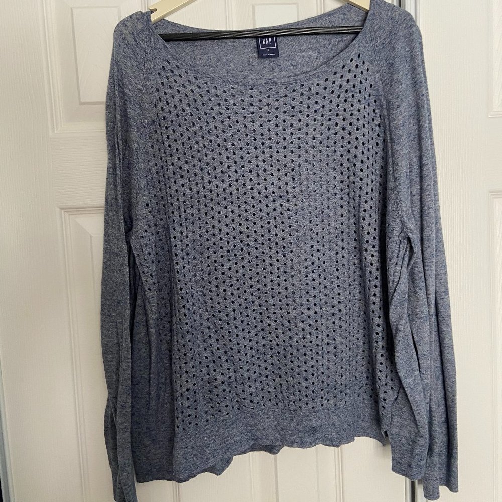 GAP sweater